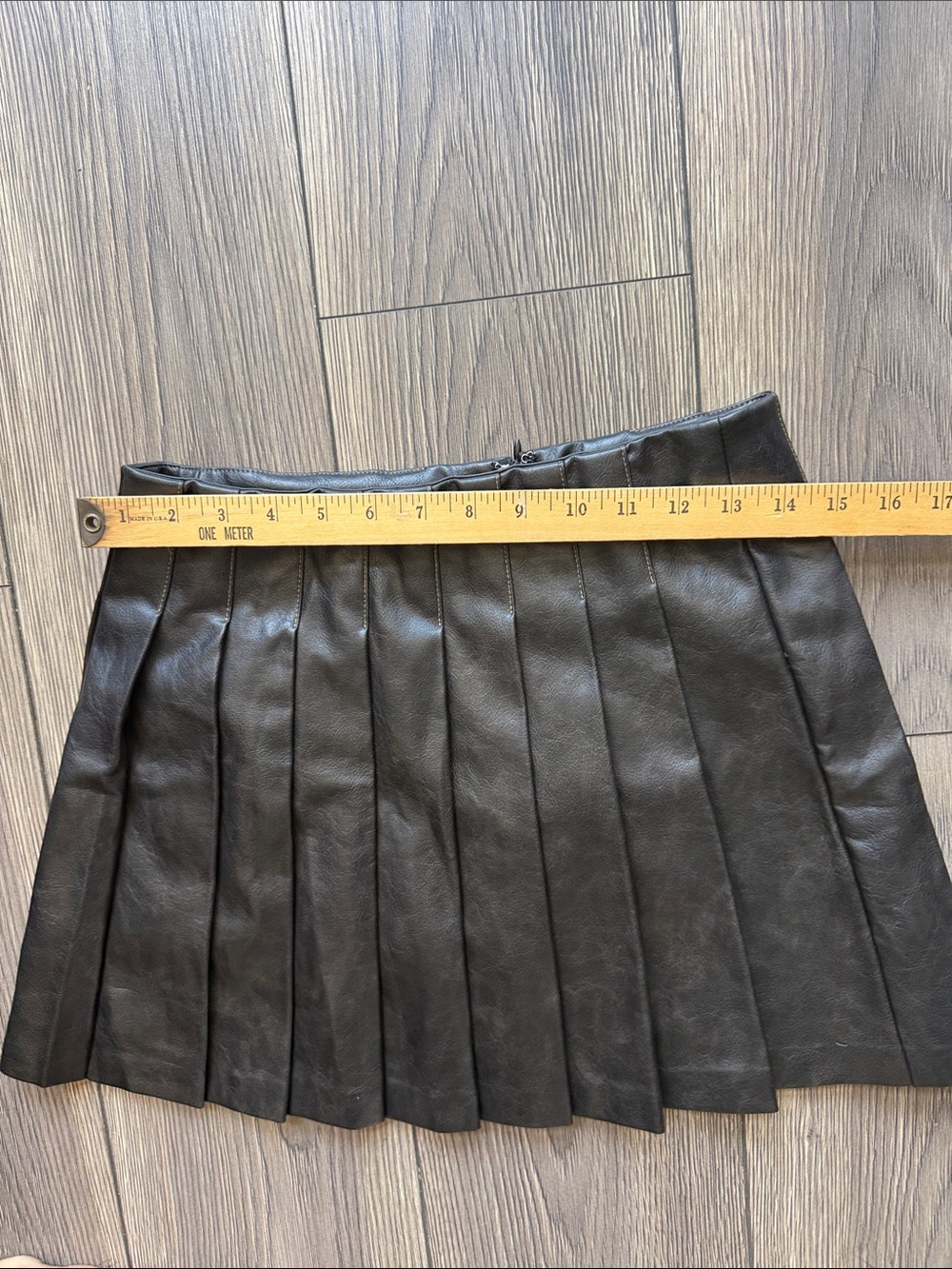VICI Black vegan Leather Pleated Mini Skirt Women’s Size Small Y2K Preppy Goth - Picture 5 of 8